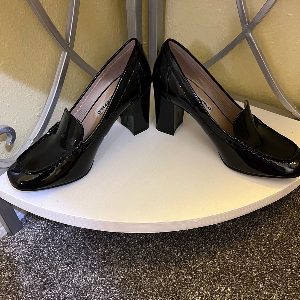 Karl Lagerfeld size 7 Patent Leather 3” chunky heel